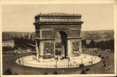 CPA Paris L'Arc de Triomphe et la Place de l'Etoile 