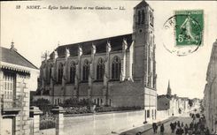 CPA Nort Eglise Saint Etienne et rue Gambetta 