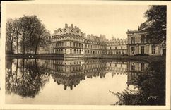 CPA Fontainebleau S et M le Palais vue d'Ensemble 