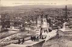 CPA Marseille vue d'ensemble prise de Notre Dame de la Garde 