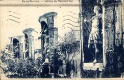 CPA Aix en Provence Interieur du Monument Ssec 