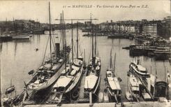 CPA Marseille Vue Generale du Vieux Port Bateaux