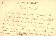 CPA Marseille Un coin du Vieux Port et N D de la Garde 