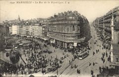 CPA Marseille La Rue de la Republique 