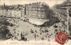 CPA Marseille Le Quai du Port et la Rue de la Republique 