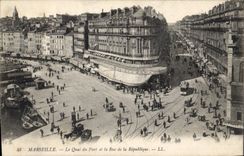 CPA Marseille Le Quai du Port et la Rue de la Republique 