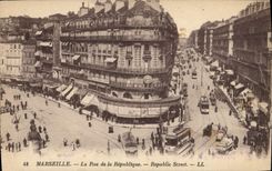 CPA Marseille La Rue de la Republique 