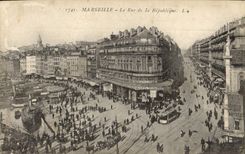 CPA Marseille La Rue de la Republique 
