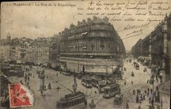 CPA Marseille La Rue de la Republique 