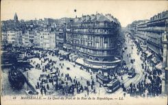 CPA Marseille Le Quai du Port et la Rue de la Republique 