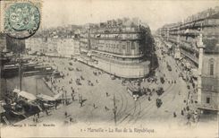 CPA Marseille La Rue de la Republique 