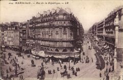 CPA Marseille La Rue de la Republique 