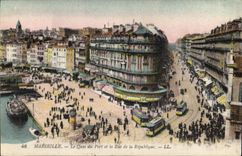CPA Marseille le Quai du Port et la rue de la Republique 