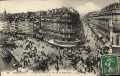 CPA Marseille le Quai du Port et la rue de la Republique 
