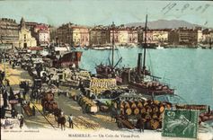 CPA Marseille un coin du Vieux Port 