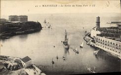 CPA Marseille la Sortie du Vieux Port 