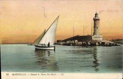 CPA Marseille Devant le Phare Ste Marie 