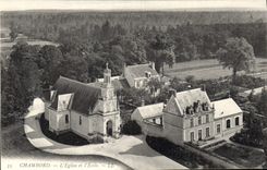 CPA Chambord L'Eglise et l'Ecole 