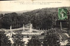 CPA Saint Cloud Le Parc Grandex Eaux Ancien emplacement du Chateau Le Bassin du Fer a Cheval et le B