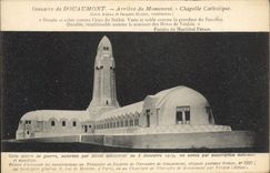 CPA Ossuaire de Douaumont Arrieve du Monument Chapelle Catholique 