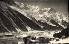 CPA Chamonix Mont Blanc Hte Savoie Vue generale et le Mont Blanc 