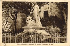 CPA Sezanne Marne Monument du Souvenir 