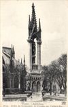 CPA Paris Notre Dame Jardin de l'Archeveche La Fontaine par Viollet le Duc 