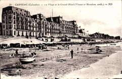 CPA Cabourg Calvados La Plage et le Grand Hotel 