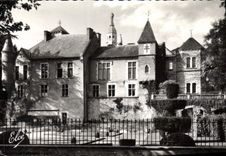 CPA Vichy Allier Le Musee Ancien Castel Franc 