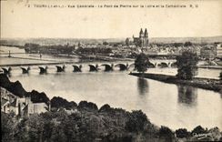 CPA Tours Vue Generale Le Pont de Pierre sur la Loire et la cathedrale 