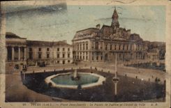 CPA Tours Place Jean Jaures Le Palais de Justice et l'Hotel de Ville 