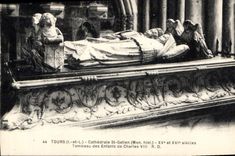 CPA Tours Cathedrale St Gatien Tombeau des Enfants de Charles VIII 