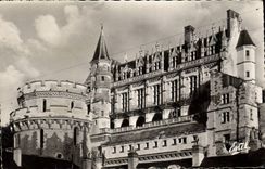 CPA Le Chateau d'Amboise La Tour des Minimes et le Logis du Roi 