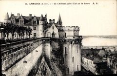 CPA Amboise Le Chateau cote Est et la Loire 