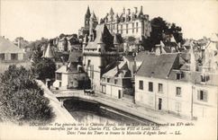 CPA Loches Vue generale vers le Chateau Royal Bati au XII siecle et agrandi au XV siecle 