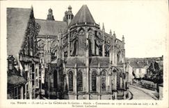 CPA Tours L et L La Cathedrale St Gatien Abside Commencee en 1170 et terminee en 1167 St Gatien Cath