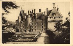 CPA Langeais Indre et Loire Facade interieure du Chateau 