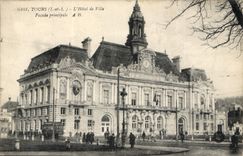 CPA Tours I et L l'hotel de Ville Facade principale 