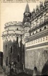 CPA Amboise le chateau la Tour Charles VIII et Balcon de Fer Forge ou Furent pendus les Conjures 156