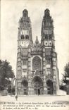 CPA Tours la Cathedrale Saint Gatien XII et XVI siecle fut Commencee en 1170 et achevee en 1547 