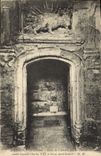 CPA Amboise le Chateau Porte de l'Ancien Jeu de Paume contre laquelle Charles VIII se blessa Mortell
