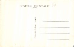 CPA Tours I et L l'entree du Musee et la Cathedrale 