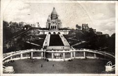 CPA Paris et ses Merveilles Sacre Coeur et Escalier monumental 