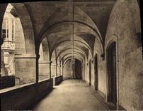 CPA Abbaye St Pierre de Solesmes Le Petit Cloitre 