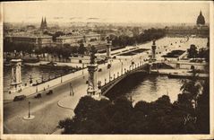 CPA Paris en Flanant Le Pont Alexandre III et l'Esplanade des Invalides 