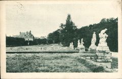 CPA Palais de Fontainebleau sur le terre plein des Cascades 