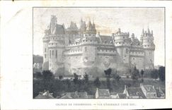 CPA Chateau de Pierrefonds Vue d'Ensemble cote est 