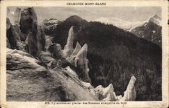 CPA Chamonix Mont Blanc Pyramides au Glacier des Bossons et aiguille du Midi 