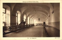 CPA Abbaye de Citeaux Cote d'Or Le refectoire 