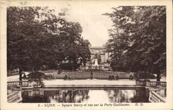 CPA Dijon Square Darcy et vue sur la Porte Guillaume 